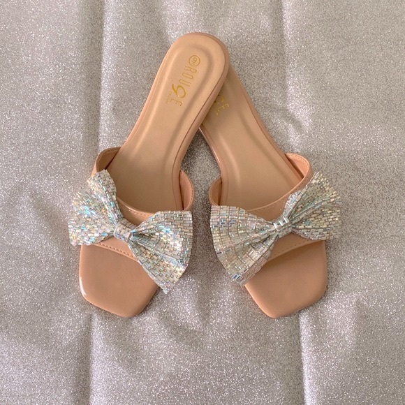 NWT Rhinestone Bow Band Slide Sandals - NUDE PATENT, Sz. 9 - Picture 2 of 7